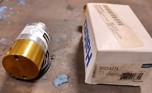Haldex 90054074 1/16 x 3/32 12 VDC 10W 100 MOPD Electric Solenoid Valve - Picture 1 of 2