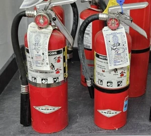 (2) Amerex Model A400 & A500 ABC Dry Chemical Class 5lb. Fire Extinguisher - Picture 1 of 5