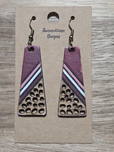 Pendientes de madera pintados a mano corte láser borgoña y rosa 2" - Imagen 1 de 1