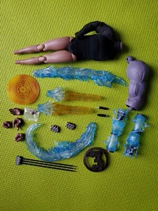 Lot of Hot Toys MARVEL MCU Loose Items. - Picture 1 of 4
