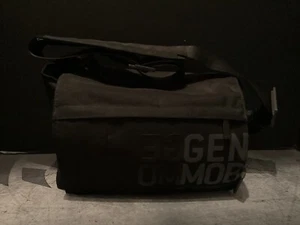 Golla Gen Mob SLR Camera Bag ( Black W/ Green Accents) - Picture 1 of 5
