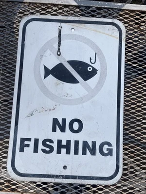 Letrero metálico vintage SIN PESCA Foto 1 de 4
