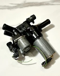 Mercedes Benz E-Class W124 heating control valve duo water valve 0018303784 OEM - Picture 1 of 10
