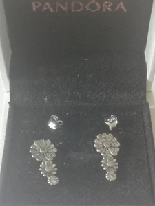 Pandora Trio Of Daisies Stud Earrings - Picture 1 of 2