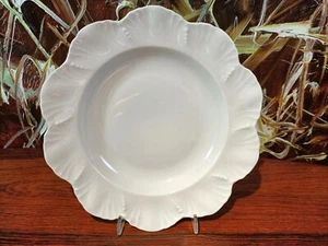 ROYAL LIMOGES France OCEAN WHITE, edler Suppenteller / Teller tief Ø 22cm - Picture 1 of 2