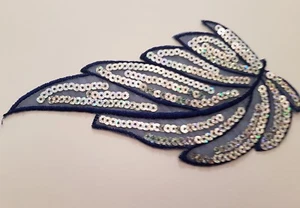 azul Holograma plateado lentejuelas Motivo parche Encaje Traje de baile de boda Applique - Imagen 1 de 1