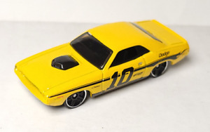 Hot Wheels Mystery car 2010 '70 Dodge challenger yellow