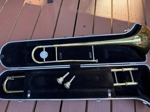 Yamaha YSL 354 Posaune mit 2 Mundstücken Vincent Bach Segen und Koffer Delle - Bild 1 von 14