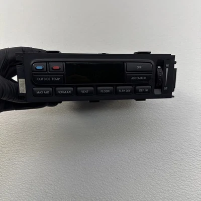 1998-2002 Mercury Grand Marquis Ford Crown Vic Temperature Climate Control Unit - Image 1 of 4