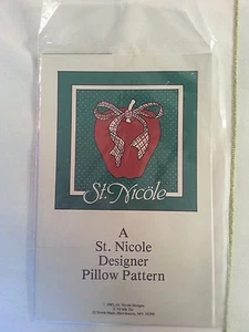 Weihnachtstaube mit Herz / St. Nicole Designer Kissen Muster / Neu 1982 - Bild 1 von 2