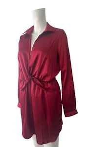 Abito PrettyLittleThing taglia 10 donna NUOVO rosso bordeaux colletto EU38 PREZZO AL PUBBLICO £33 - Foto 1 di 12