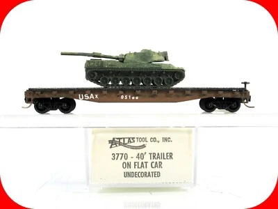 N Scale 50' Flat Car w/ Military Tank Load --- Atlas, MTL Couplers - Image 1 of 4