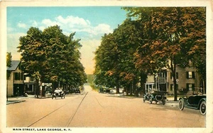 MAIN STREET SCENE, LAKE GEORGE, NEW YORK, VINTAGE POSTCARD - Picture 1 of 2