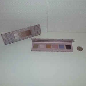 NEW DOMINIQUE Cosmetics Sweater Weather Eyeshadow Palette 6-Shades 6 x 0.8g - Picture 1 of 1