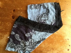 Sciarpa B&A BACI & ABBRACCI Sciarpa Paisley Blu Navy e Azzurro 100% Viscosa B11 - Foto 1 di 3