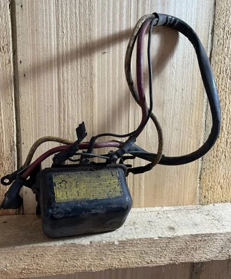 Regulador de Voltaje Porsche 356 A CARRERA 40 Amp 6V Original BOSCH 6 Voltios Foto 1 de 4