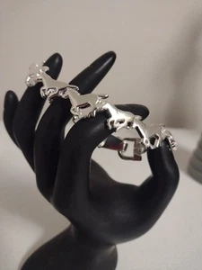 Silberfarbenes Hengst laufendes Pferd Magnetverschluss Gliederarmband 7 Zoll - Bild 1 von 4