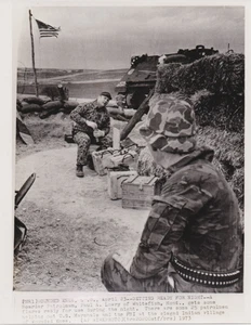 1973 Press Photo Border Patrol Prep for American Indians Take Over Wounded Knee - Picture 1 of 2