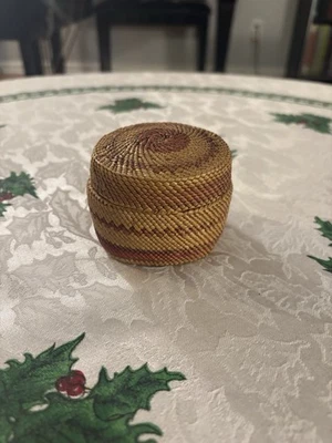 Antigua cesta india Makah Nootka nativa americana Foto 1 de 4