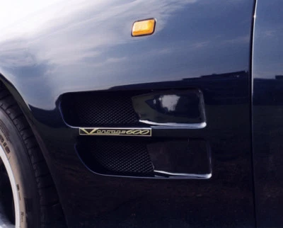 ASTON MARTIN 'Vantage 600' Distintivo - Lato / Laterale - Immagine 1 di 4
