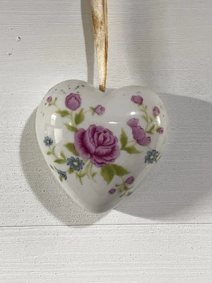 Vintage Heart Shape Flower Pomander Hanging Taiwan Scent Holder Fragrance Vtg - Image 1 of 4