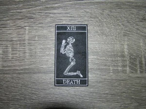 Tod Tarot Karte Goth Skelett betend bestickt Bügelbild Patch 1,75" x 3,5" - Bild 1 von 2