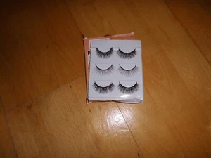 3 Paar künstliche Wimpern zum kleben - Bild 1 von 1