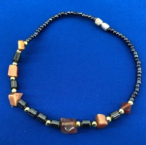 Vintage Hematite & Glass Beaded Bracelet Twist Clasp Gold Beadwork Estate Jewelr - Picture 1 of 2