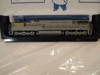 ATLAS GOLD 10003911 H.O. GE U30C DELAWARE&HUDSON 701 "LIGHTNING BOLT"DCC /SOUND - Image 1 of 3