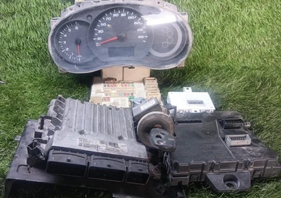 KIT CHIAVI CENTRALINA MOTORE PER RENAULT Kangoo 4° Serie 820077405 K9K 636, K9K - Immagine 1 di 4