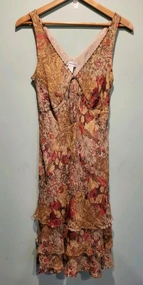 Vestido midi Y2K 100 % seda rojo tostado floral babydoll con volantes y cuentas talla 14 vestido granero Foto 1 de 4