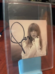 Taylor Swift The Tortured Poets Department Hand Signed Photo 🖤🤍 - Picture 1 of 1