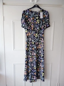 NEW WITH TAG. SIZE 18 SHORT SLEEVED MAXI DRESS . CHARITYSALE - Picture 1 of 5