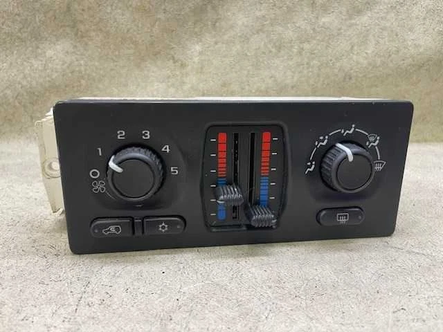 Control de temperatura climático 10370034 para camioneta GMC SIERRA 05-07 h7 Foto 1 de 4