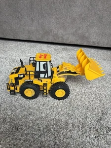 CAT Caterpillar Toy State Wheel Loader Tractor 1/16 Scale 1995 Vintage - Picture 1 of 13