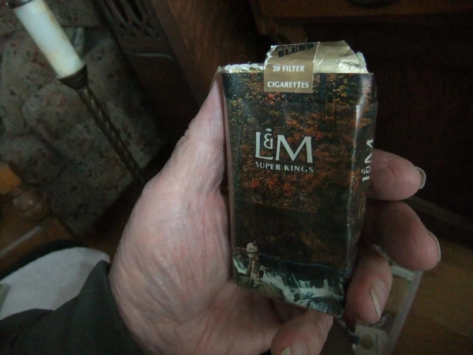 paquete de cigarrillos vintage vacíos L&M Super Kings cigarrillos Foto 1 de 1
