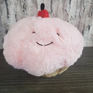 Cuscino Pensionato Cupcake Rosa Squishable Peluche Comfort Food Ciliegia Sopra - Foto 1 di 8