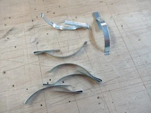 20 Stück Blattfedern - Eckausführung für Fenstergitterrahmen - Bild 1 von 1