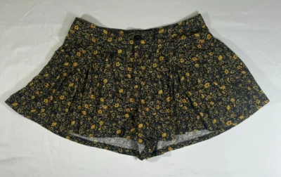  Free People Women's Shorts  Floral Preppy Black Yellow Sunflower  Size 6 NWT  - Image 1 of 4