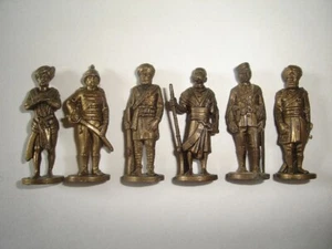METAL FIGURINES SET - BRITISH INDIA SOLDIERS BRASS VINTAGE - KINDER SURPRISE - Picture 1 of 1