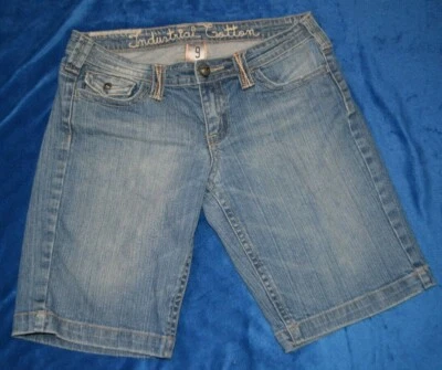 Pantalones Cortos de Jean Industriales de Algodón para Mujer Talla 9 Bordados Bolsillos con Botones Denim Foto 1 de 4