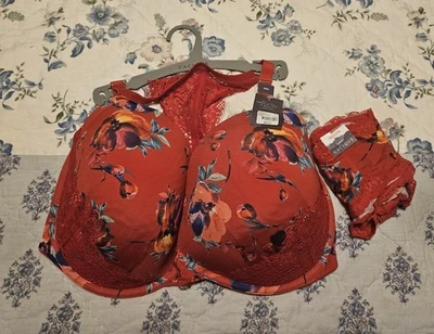 Conjunto de sujetador y bragas Cacique 40 H 14/16 rojo floral con encaje rojo Foto 1 de 4