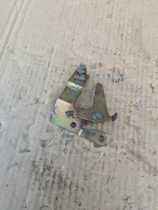 Briggs & Stratton 294777-0118-01 Vanguard V-Twin 14HP ENIGNE BELL CRANK 690923 - Picture 1 of 6