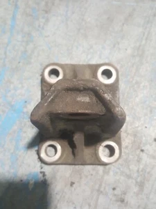International Rear Engine Motor Mount 3532953C1 - Bild 1 von 5