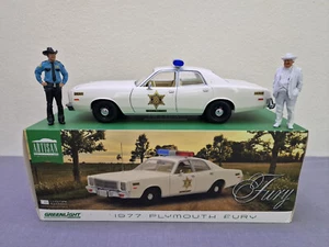 1:18 GREENLIGHT PLYMOUTH FURY HAZZARD COUNTRY POLICE 1977 FIGURES INCLUDED - Foto 1 di 3