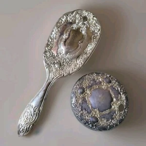 Vintage International Silver Co. Silverplated hair brush & Round Silver Mirror - Picture 1 of 17