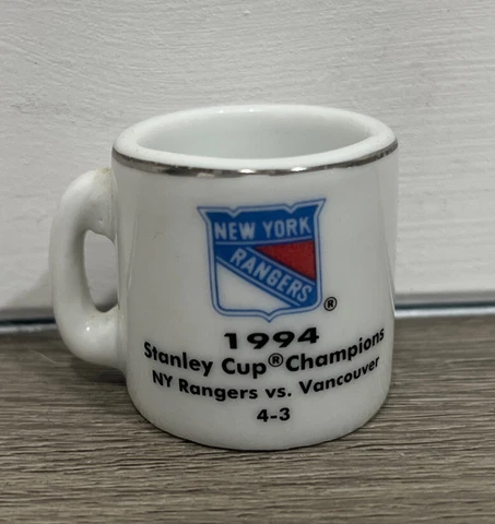 NEW YORK RANGERS Logo NHL "Cup Crazy" Commemorative Team 1.25" Mini Mug 1994 Cover