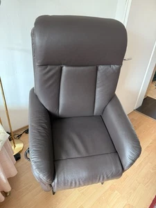 Valderra Fernsehsessel 2-motorig Aufstehhilfe Braun Leder NP 1039 Euro - Bild 1 von 7
