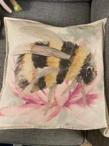 Bumble Bee design Linen Cushion Cover - handmade - Picture 1 of 2