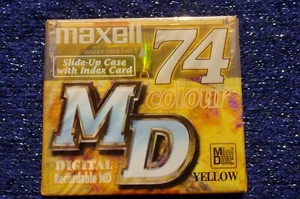 A MAXELL 74 MINUTE RECORDABLE AUDIO MINIDISC - MD - FROM THE COLOURS RANGE - Picture 1 of 5